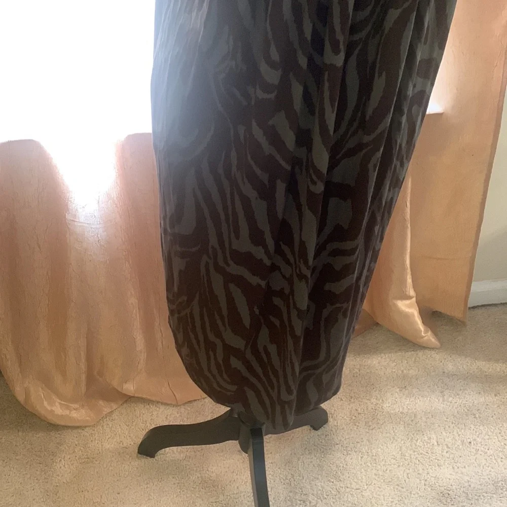 🌹Micheal Kors Beautiful Stretch Zebra Print Dress Brown & Green